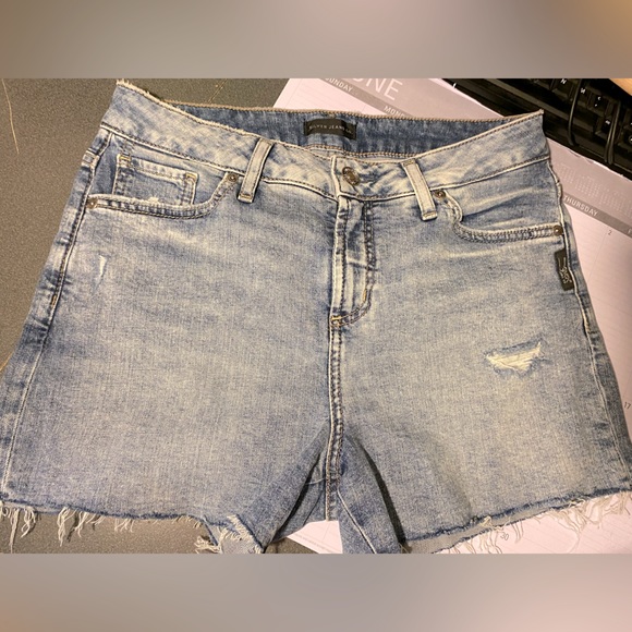 Silver Jeans Pants - Silver Jeans Women’s Size 29 Jean Shorts